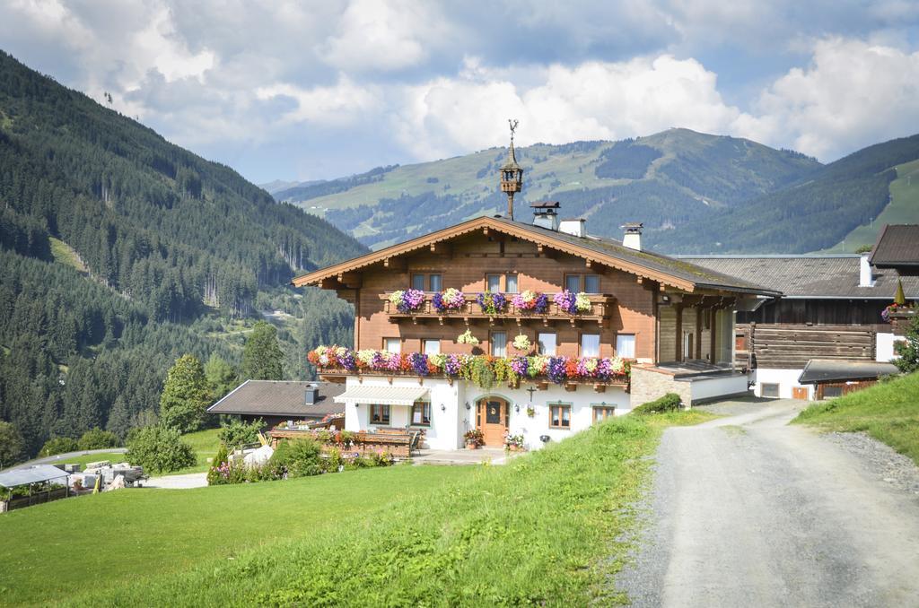 Ferienhof Woelflbauer Saalbach-Hinterglemm Eksteriør billede