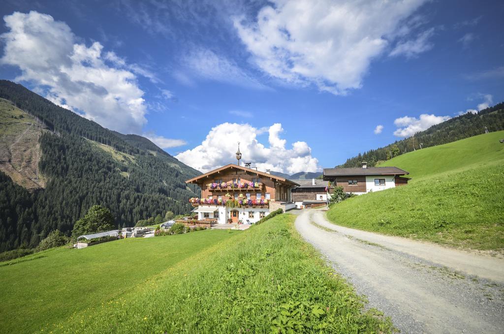 Ferienhof Woelflbauer Saalbach-Hinterglemm Eksteriør billede